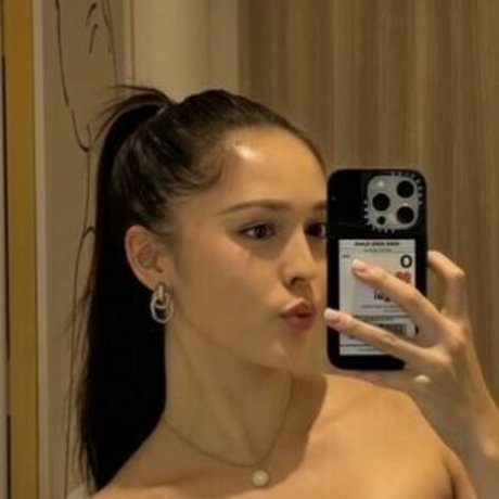 Hannah Cheng Bradshaw adult model photo