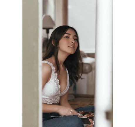 Maria Zhang modèle magnifique photos