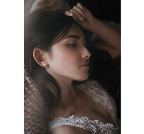Maria Zhang model sexy pictures