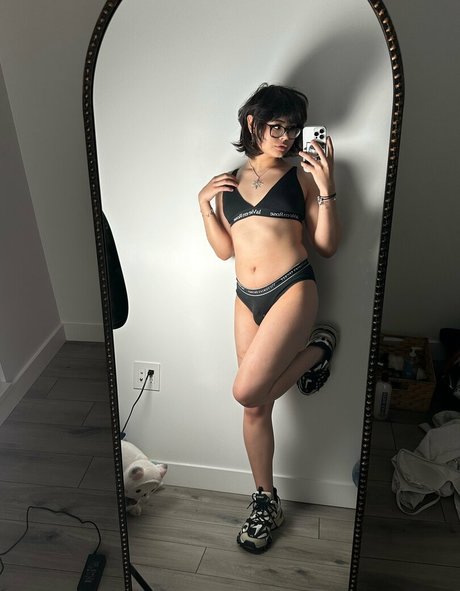 KianaVi star du porno des photos