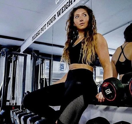 Sophia Ellis modelo sexual imagen