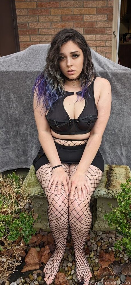 hollieboo model free pics