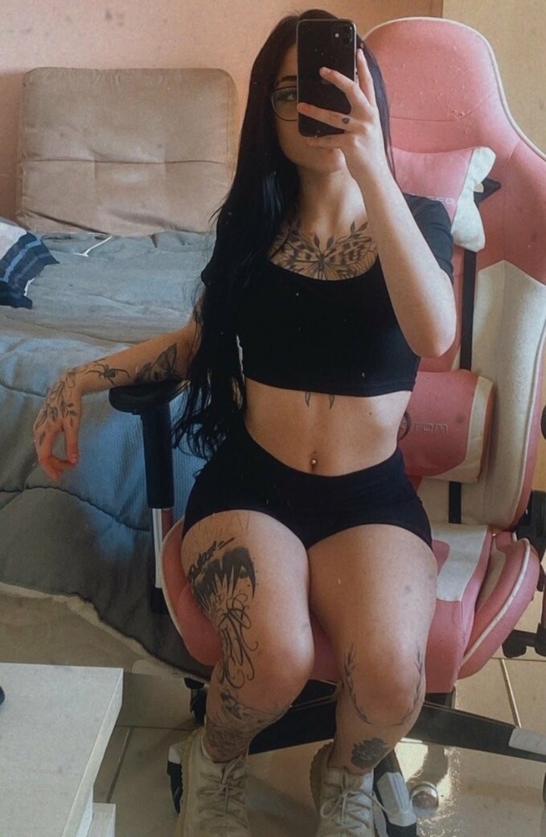 Ellen Maggnus haut modèle photo