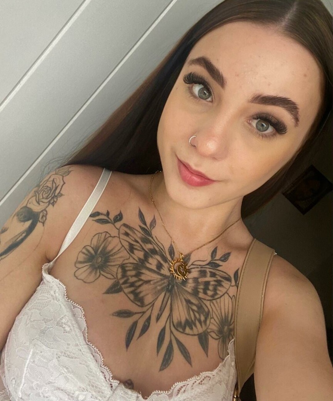 Ellen Maggnus étoile érotique galeries