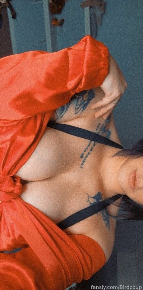 Coophound star du porno parfaite des photos