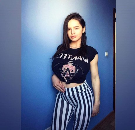 Denisa R Maria estrella porno exclusiva galería