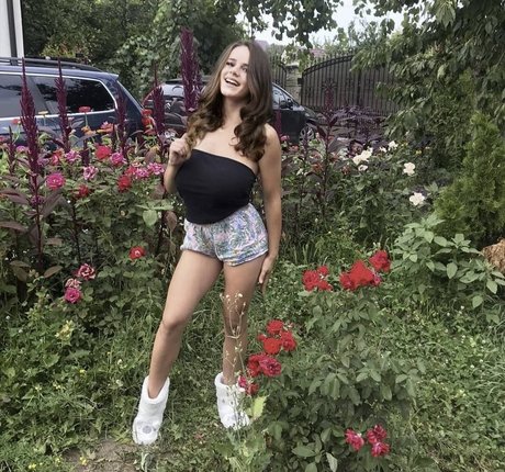 Denisa R Maria desnudos de estrellas porno galerías