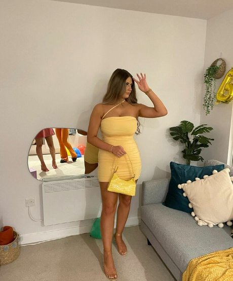 Millie C pornstar high quality img