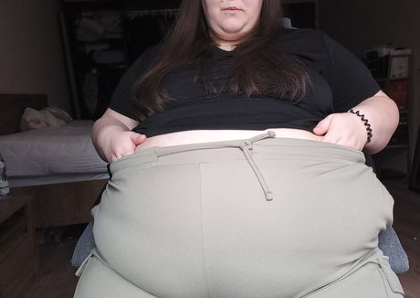 Fluffymaya98 pornstar photos
