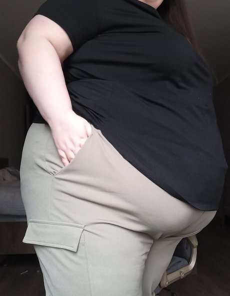 Fluffymaya98 star erotic picture