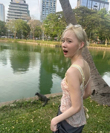 Winter spa actrice artistique galerie