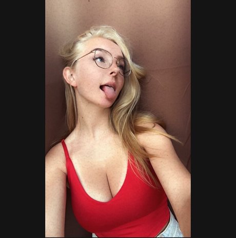 blonde vivi modèle artistique img