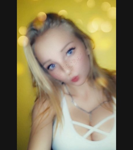 blonde vivi actrice nue photo