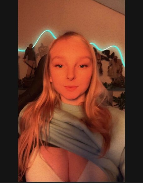 blonde vivi estrella desnuda fotos