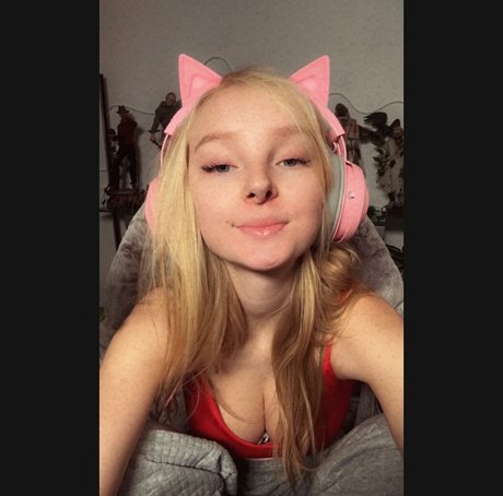 blonde vivi Miniature