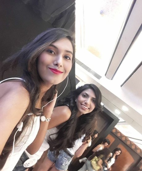 Hemoshree Bhadra star du porno belle image