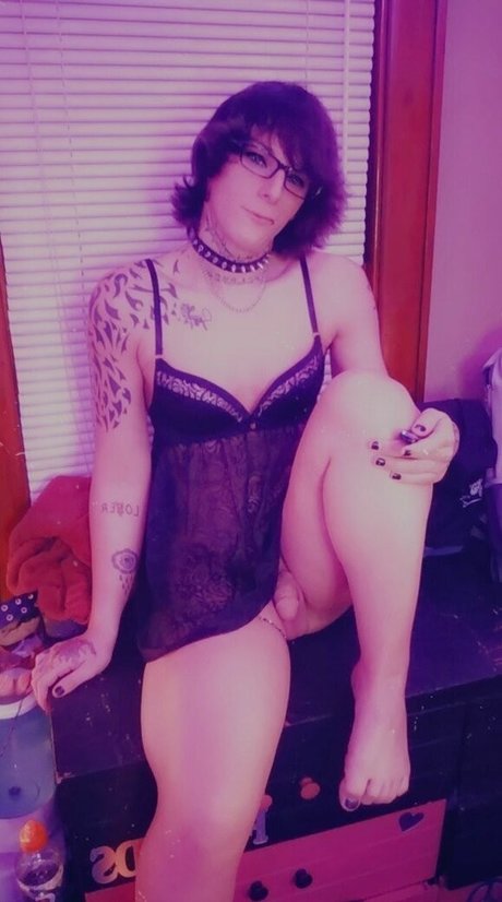 SoftBoxBoi hot actress pic