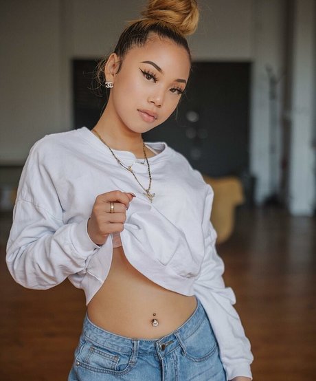 Thailiian art de star du porno images