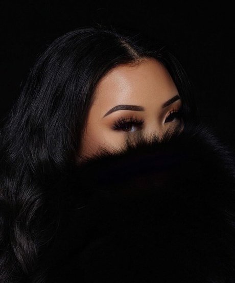 Thailiian étoile nue photos