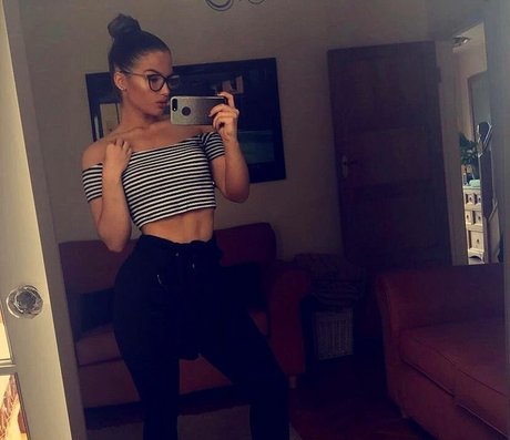 Angelica Sharpe modelo de alta calidad galerías