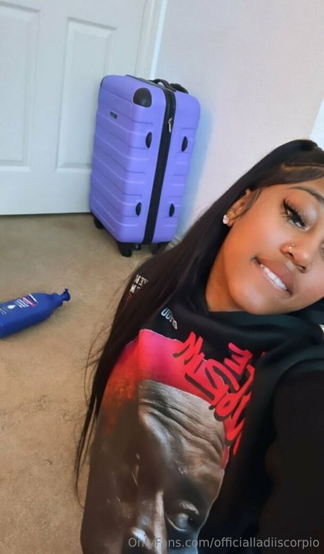 OfficialLadiiScorpio estrella imagen