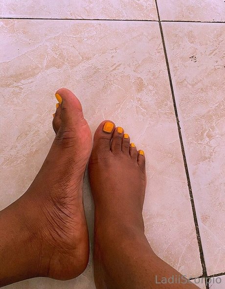 OfficialLadiiScorpio Miniatura