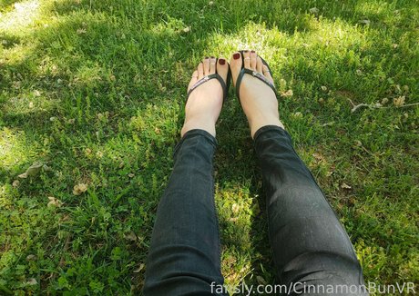 CinnamonBunVR modèle artistique galeries