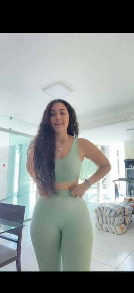Isabela Moura naked model image
