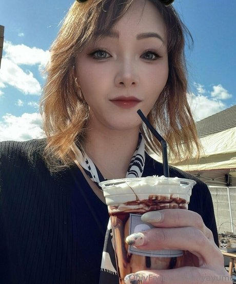 kayayume modelo caliente imágenes