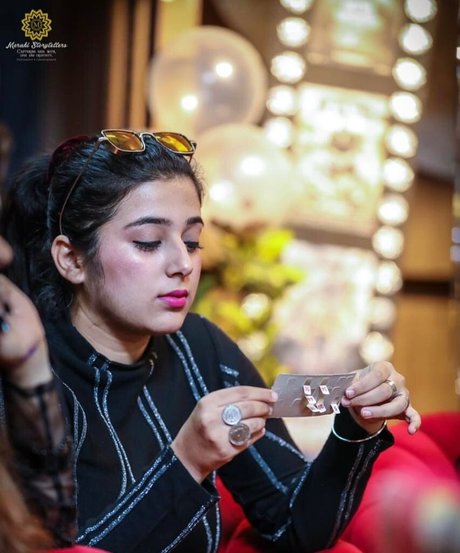 Apoorva Bhalla model sex picture