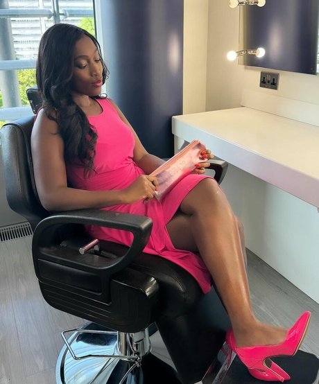 TV Shopping Presenters xxx étoile images