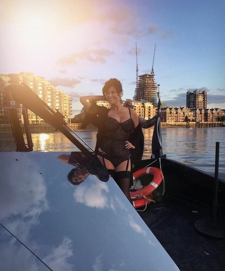 TV Shopping Presenters bonita estrella foto