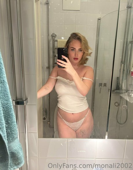 monali2002 estrella del sexo foto