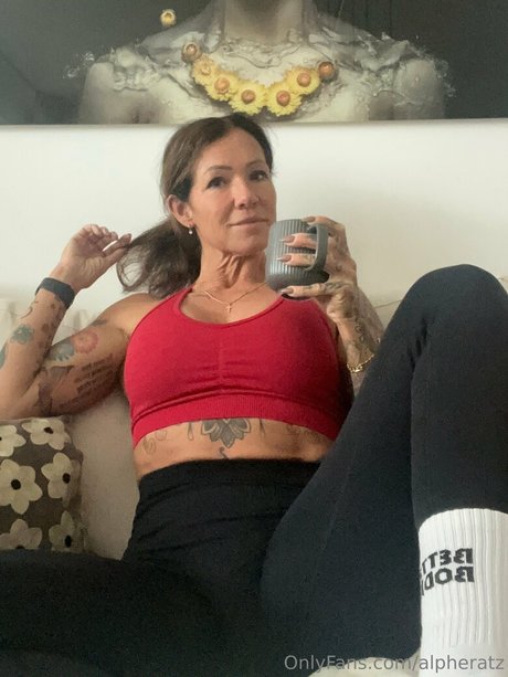 alpheratz hermosa estrella porno imágenes