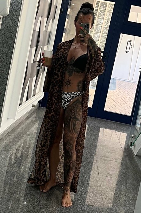 alpheratz estrella desnuda galería