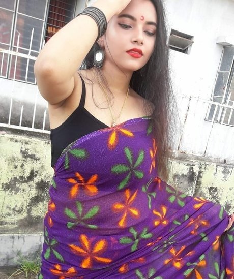 Aarohi Verma pornographic model picture