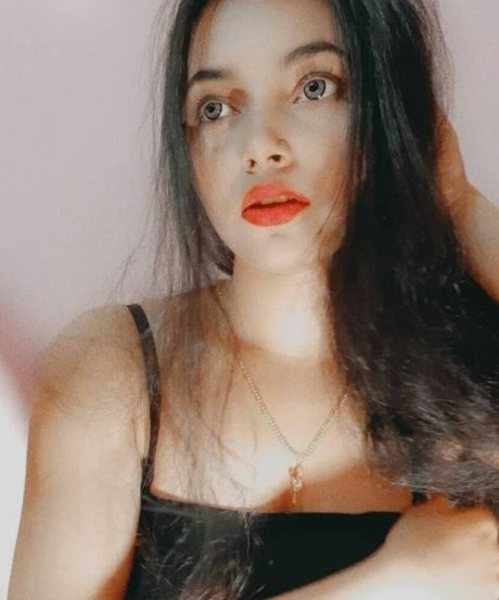 Aarohi Verma hot model picture