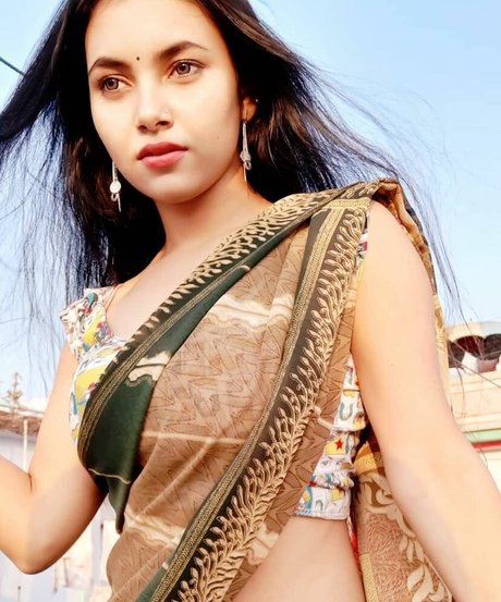 Aarohi Verma star nudes picture