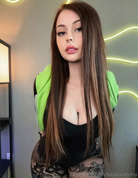 Lolaknivesxz art modèle photo