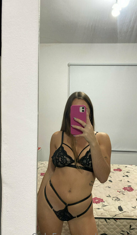 saracore modelo caliente recopilación