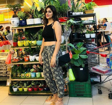 Vansheen Verma Sumbriya perfect model gallery
