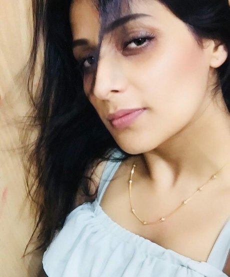 Vansheen Verma Sumbriya estrella porno bonita foto