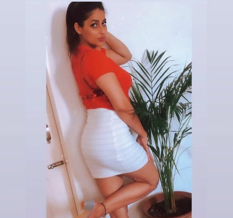 Vansheen Verma Sumbriya hot pornstar pics