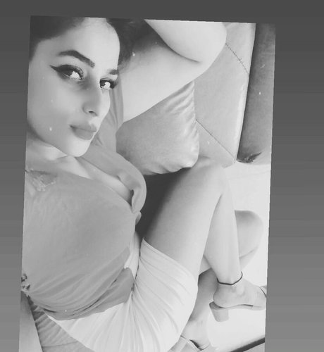 Vansheen Verma Sumbriya pornstar nude picture