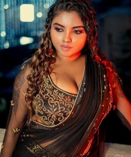 Elakkiya Rajendran erotic pornstar pics