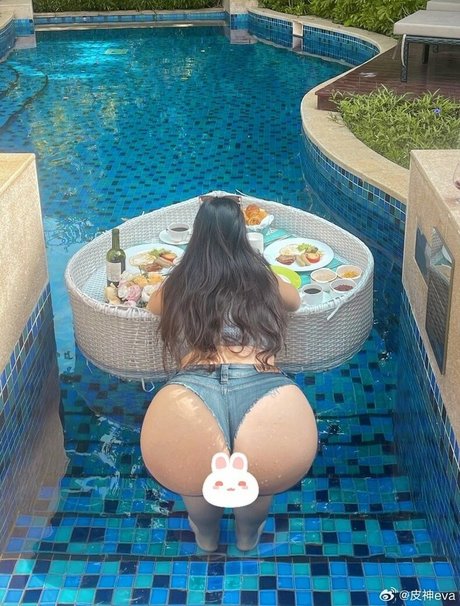 Pishen eva modelo hermosa galería