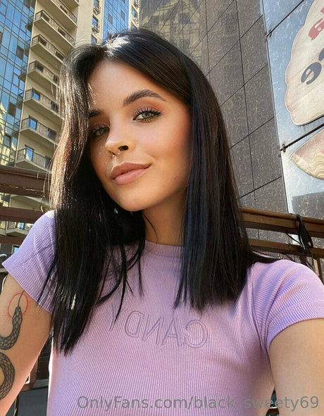 karinasweety69 étoile érotique img