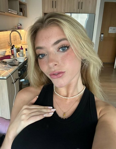 rileymaetwo estrella porno perfecta galería