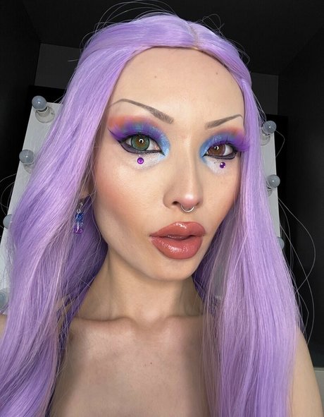 mikukandee modelo atractivo foto