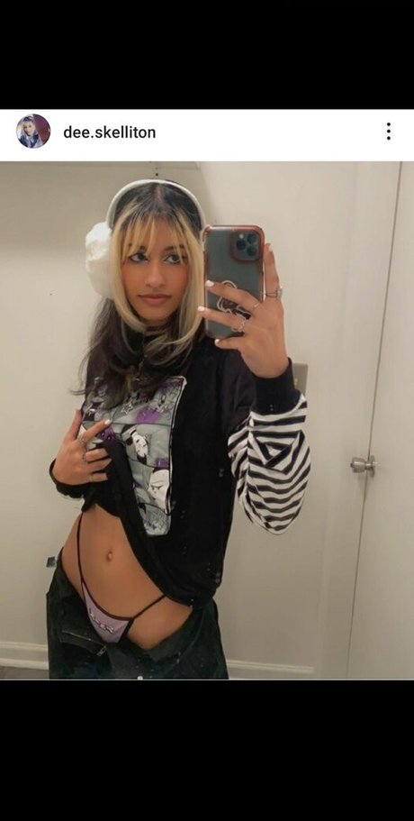 Dee skelliton model adult galleries
